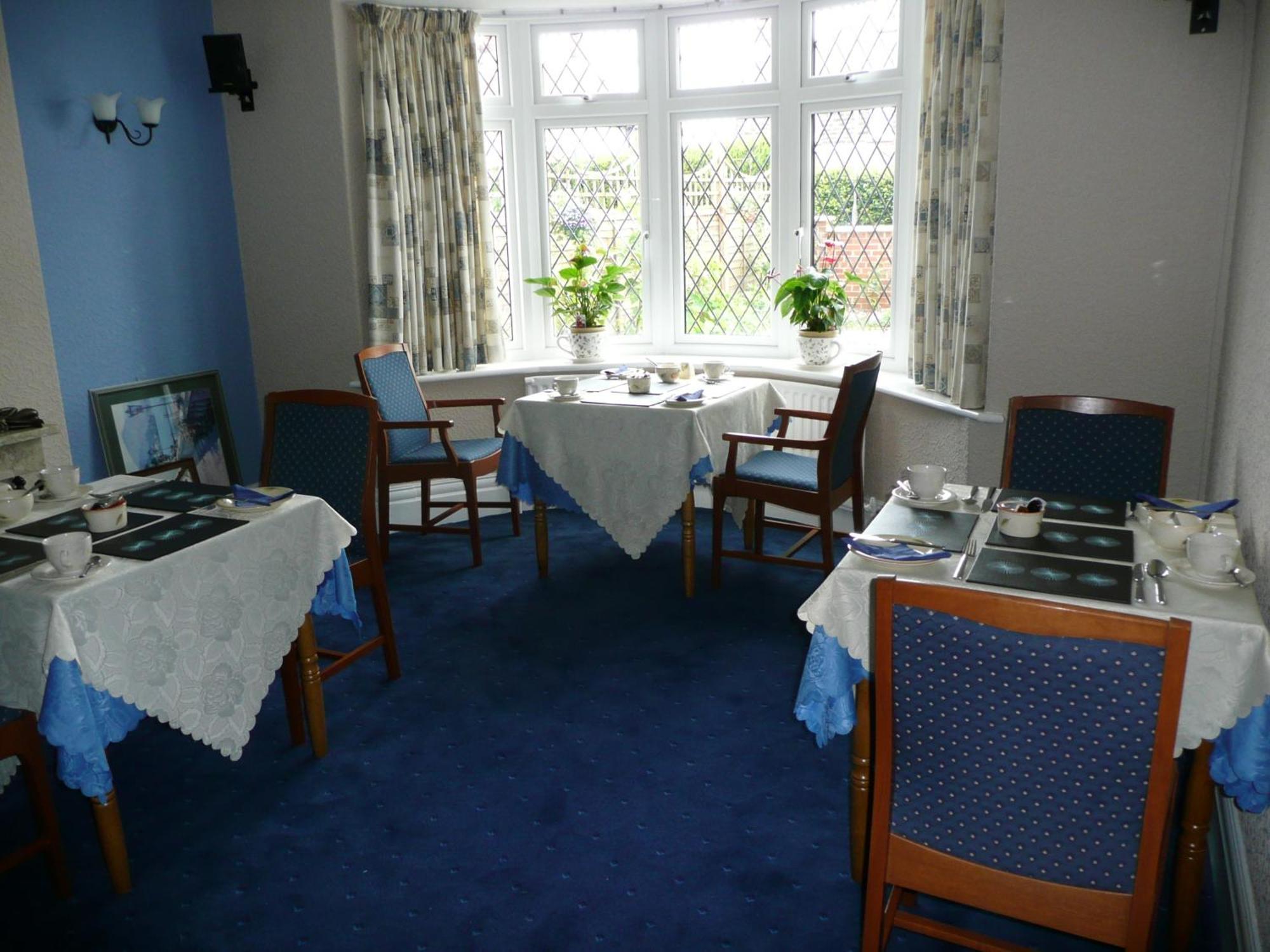 Bed & Breakfast Cherry Blossom 3*