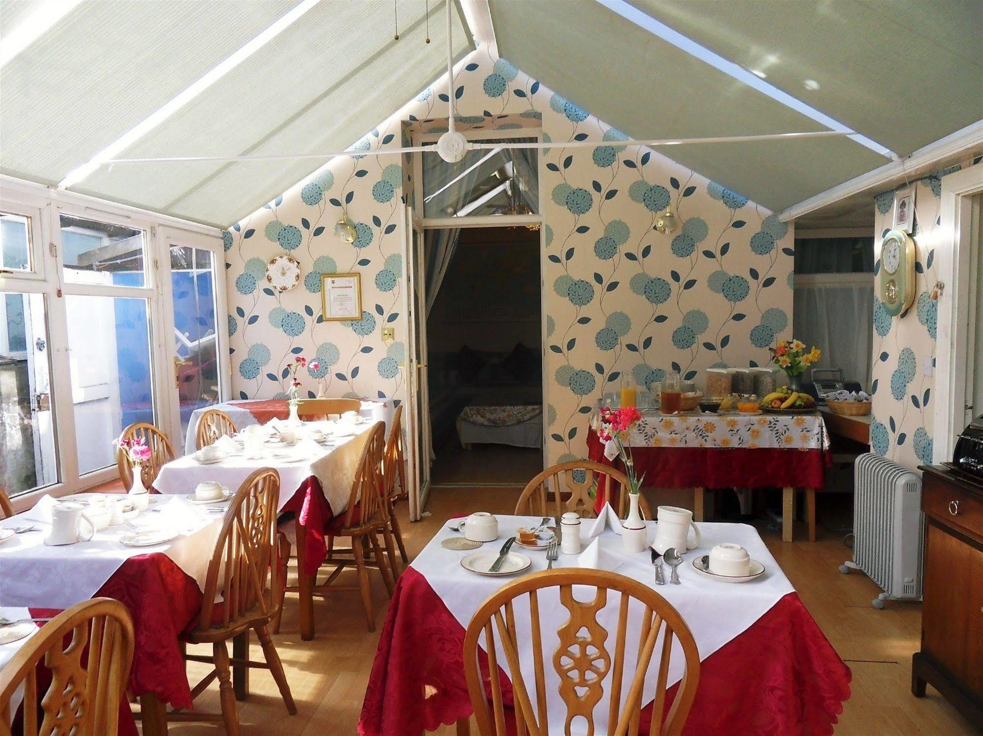 Bed & Breakfast Cherry Blossom 3*